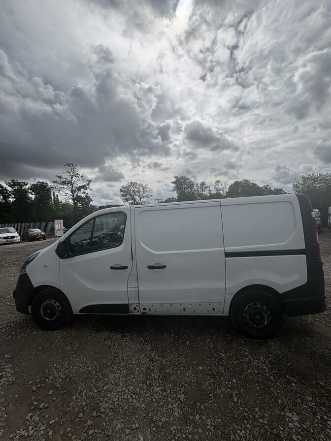 2015 Vauxhall Vivaro – Model: Vivaro  2700 CDTI – BP64XSC