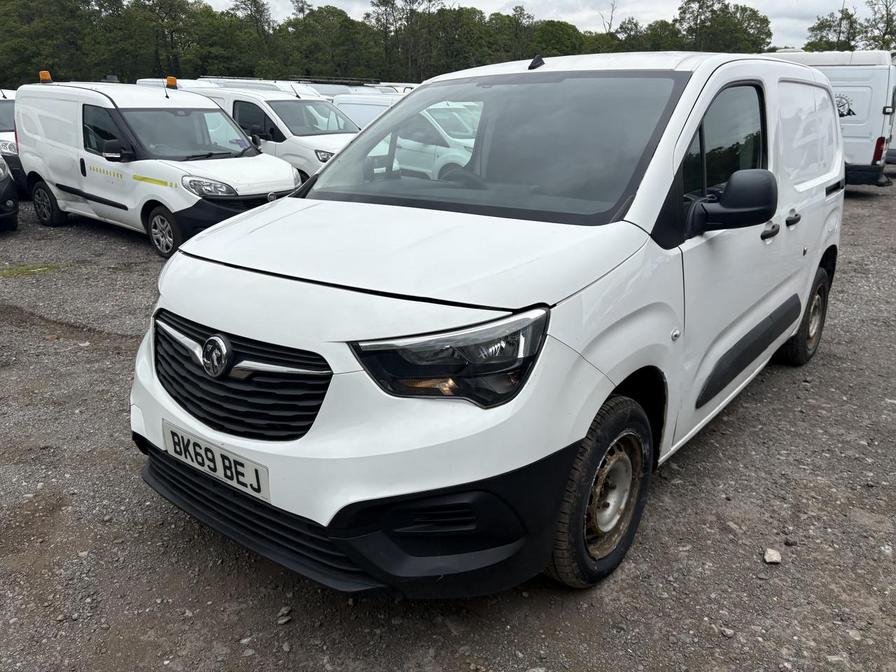 2019 Vauxhall Combo – Model: Combo 2000 Edition TD S/S – BK69BEJ