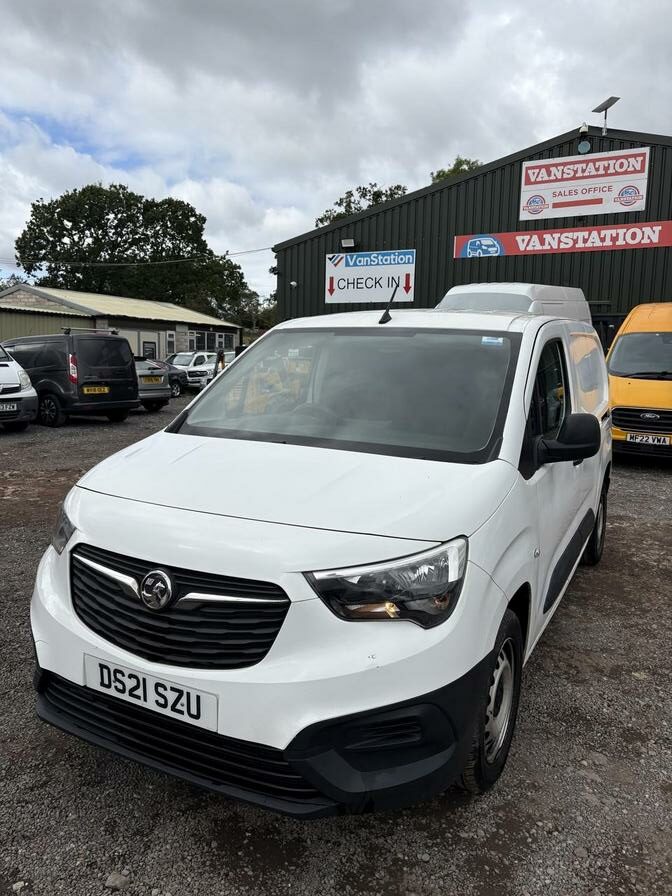 2021 Vauxhall Combo – Model: Combo 2300 Dynamic TD – DS21SZU