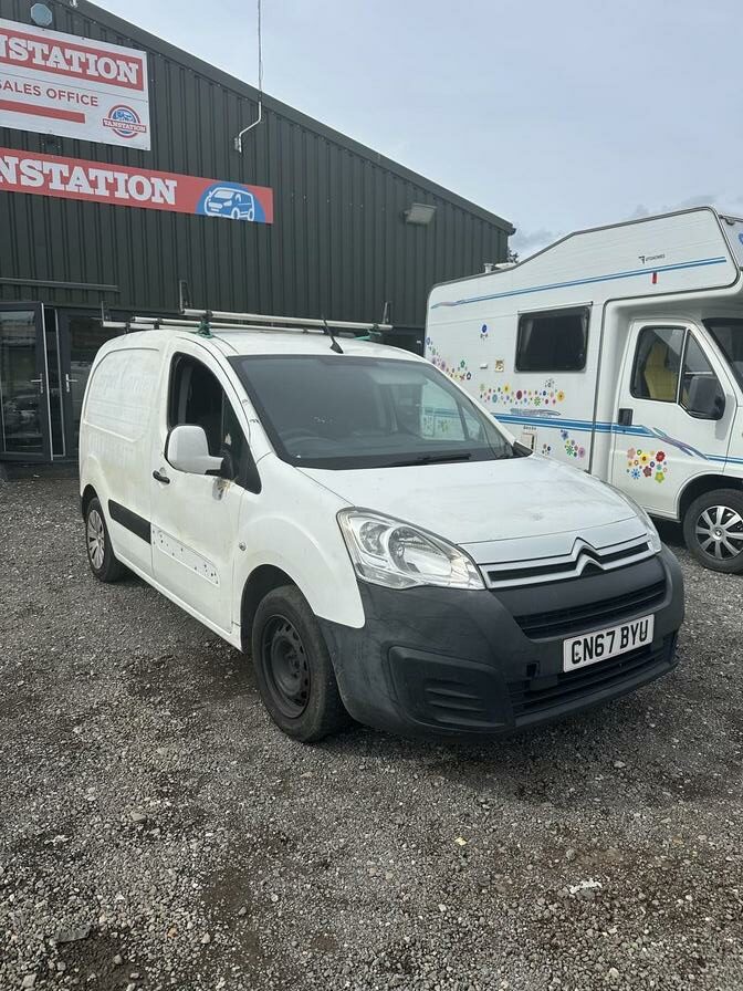 2017 Citroen Berlingo – Model: Berlingo 625 Enterprise Blue HDi – CN67BYU