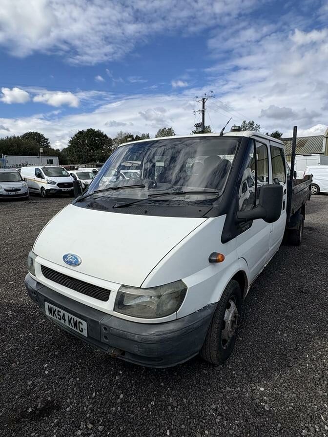 2004 Ford Transit – Model: Transit 350 LWB – MK54KWG