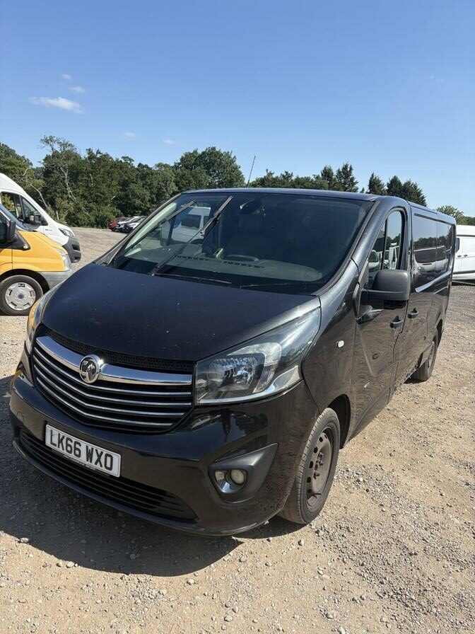 2016 Vauxhall Vivaro – Model: Vivaro 2900 Sportive CDTi Bi-T S/S – LK66WXO