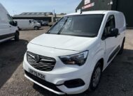 2020 Vauxhall Combo – Model: Combo 2300 Sportive TD S/S – DY70PZH