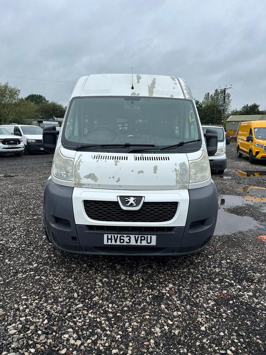 2013 Peugeot Boxer – Model: Boxer 440 L4H2 HDi – HV63VPU
