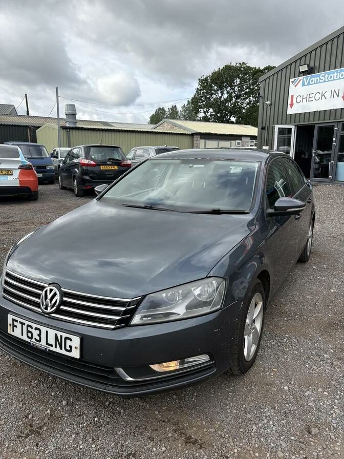 2014 Volkswagen Passat – Model: Passat S BlueMotion Technology TDI Semi-Auto – FT63LNG