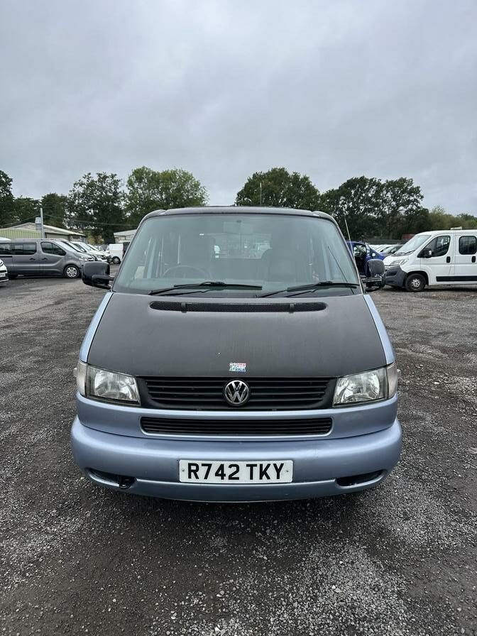 1997 Volkswagen Caravelle – Model: Caravelle Auto SWB – R742TKY