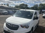 2021 Vauxhall Combo – Model: Combo 2300 Dynamic TD – DH21AUV