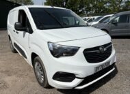 2020 Vauxhall Combo – Model: Combo 2300 Sportive TD S/S – DY70PZH