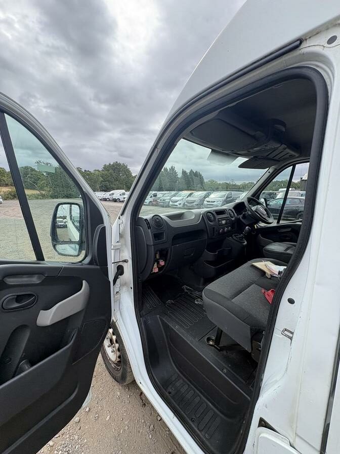 2015 Vauxhall Movano – Model: Movano F3500 L3H2 CDTi – WU65YWH