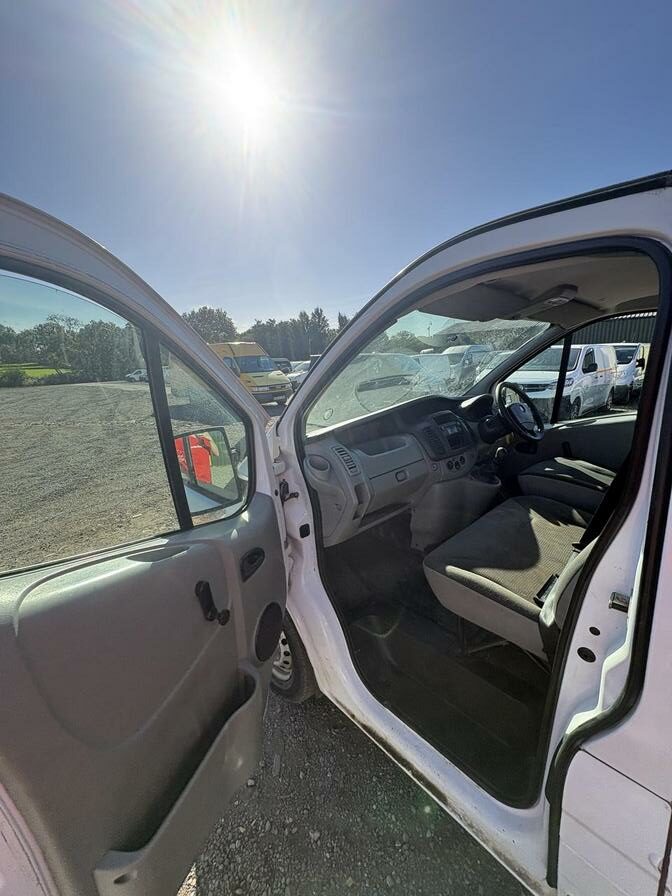 2014 Vauxhall Vivaro – Model: Vivaro 2700 CDTi 89 SWB – LR14BAO