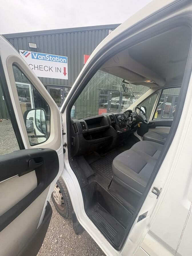 2014 Citroen Relay – Model: Relay 35 L3 Dropside HDi – LD14LLU