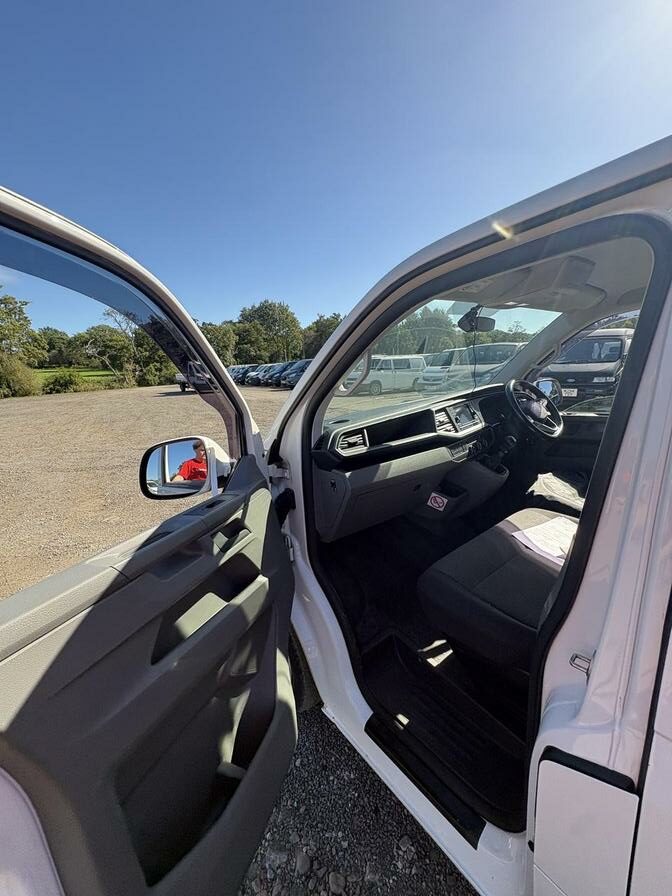 2020 Volkswagen Transporter – Model: Transporter T28 Highline TDI – GL70CZM