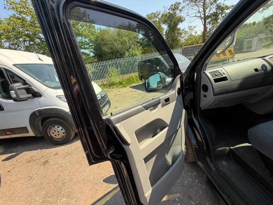 2014 Volkswagen Transporter – Model: Transporter T30 Trendline 180 TDI SWB – SY14UET