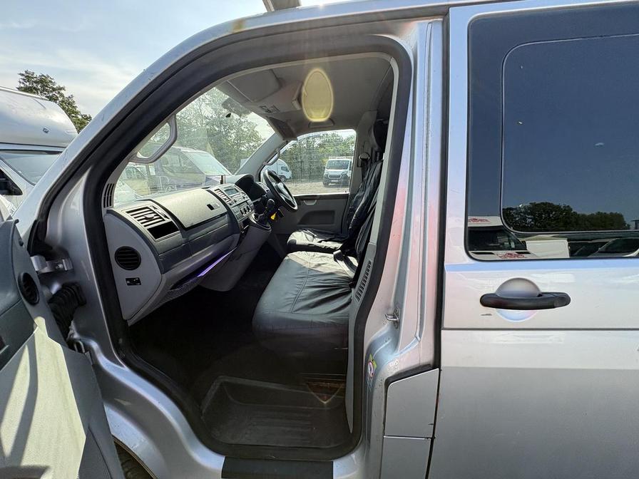 2011 Volkswagen Transporter – Model: Transporter T32 140 TDI LWB – CV61XFS