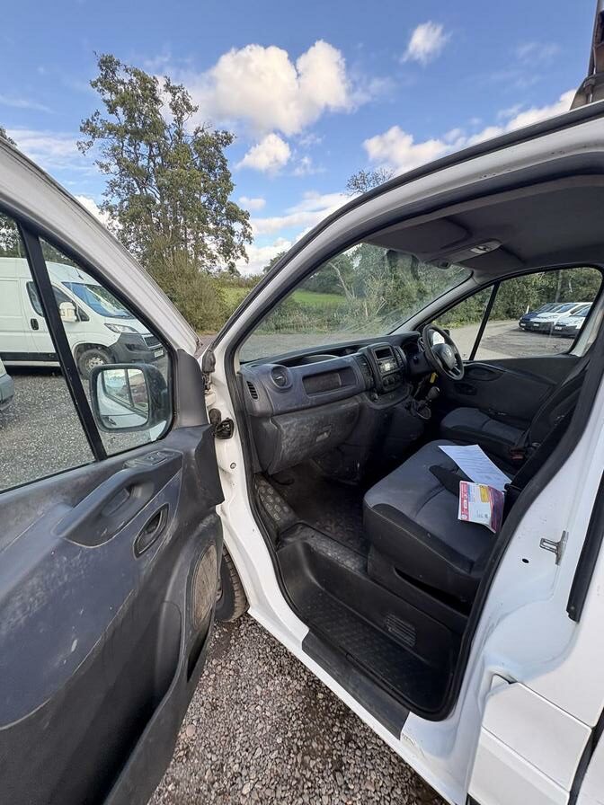 2014 Vauxhall Vivaro – Model: Vivaro  2700 CDTI – GL64HJG