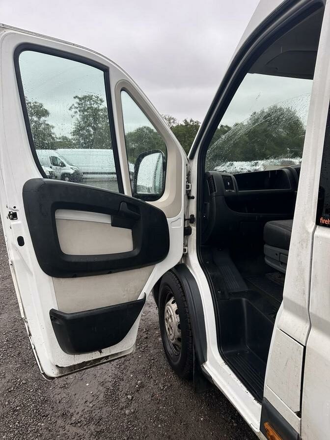 2017 Peugeot Boxer – Model: Boxer 435 Professional L4H2 Blue HDi – EY67ZDG
