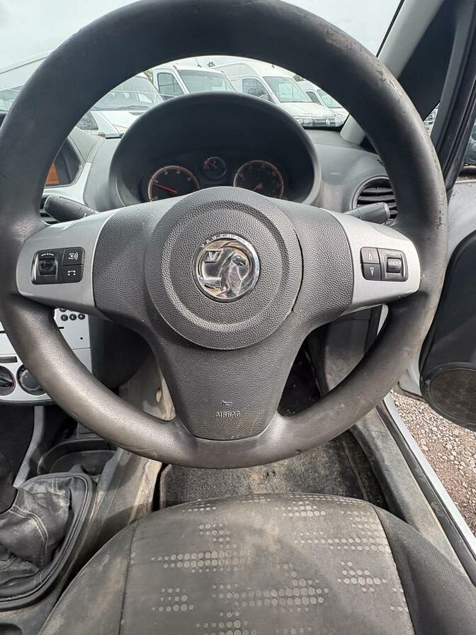 2014 Vauxhall Corsa – Model: Corsa CDTi ecoFLEX S/S – DN14VYE
