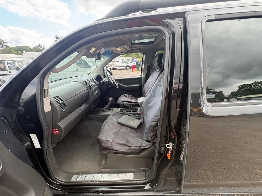 2009 Nissan Navara – Model: Navara Tekna Double Cab dCi – SH59AWV