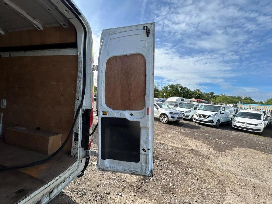 2018 Ford Transit – Model: Transit 350 – YR68EJG
