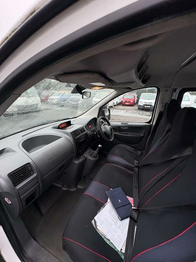 2014 Peugeot Expert Tepee – Model: Expert Tepee S/G L1 HDi – FJ64FRC