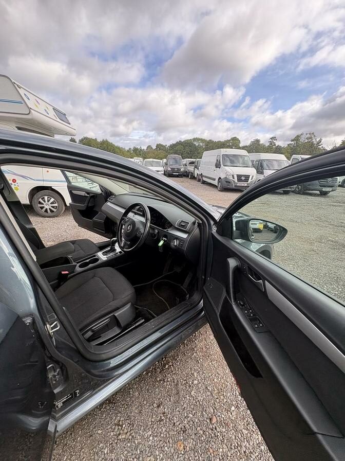 2014 Volkswagen Passat – Model: Passat S BlueMotion Technology TDI Semi-Auto – FT63LNG