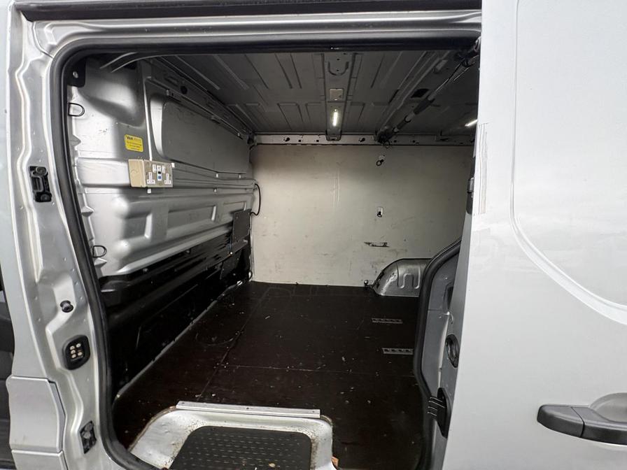 2018 Vauxhall Vivaro – Model: Vivaro 2700 BiTurbo CDTi S/S – SJ68PUA
