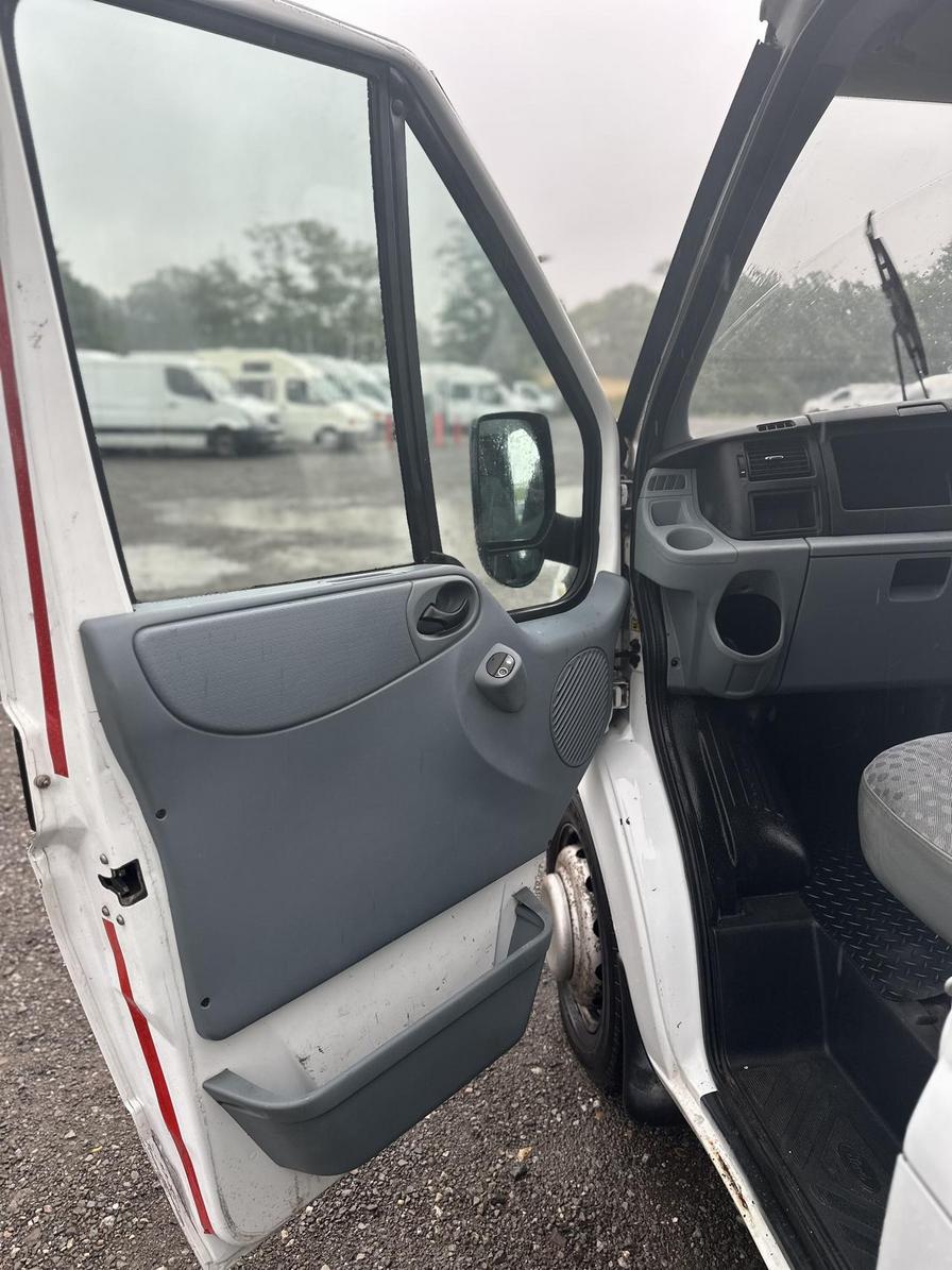 2013 Ford Transit – Model: Transit 100 T350 RWD – YN13UTX