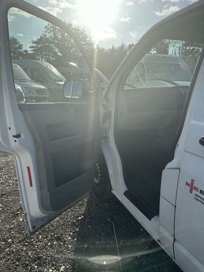 2013 Volkswagen Transporter – Model: Transporter T28 BlueMotion Technology TDI SWB – PJ62OSW