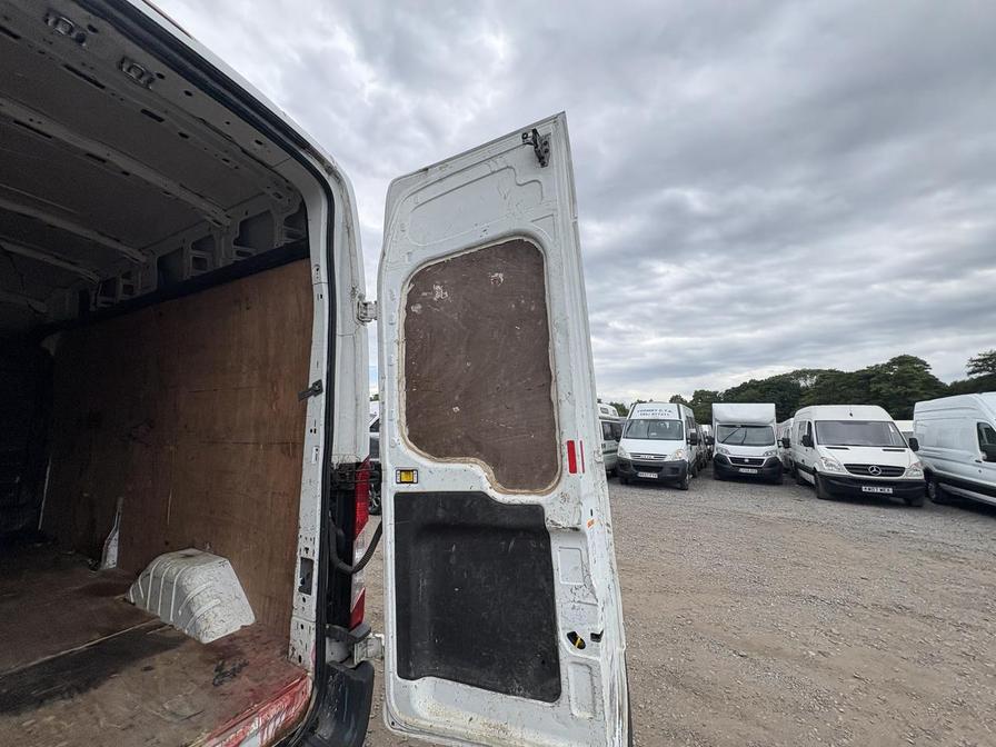 2018 Ford Transit – Model: Transit 350 – CV68BDY