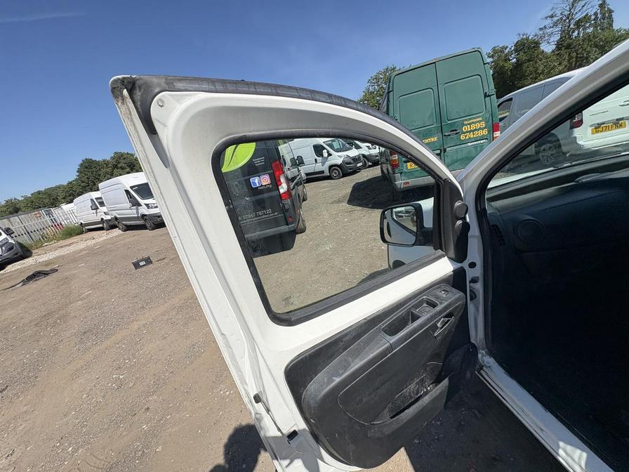 2016 Peugeot Bipper – Model: Bipper Professional HDi – OU66VSD