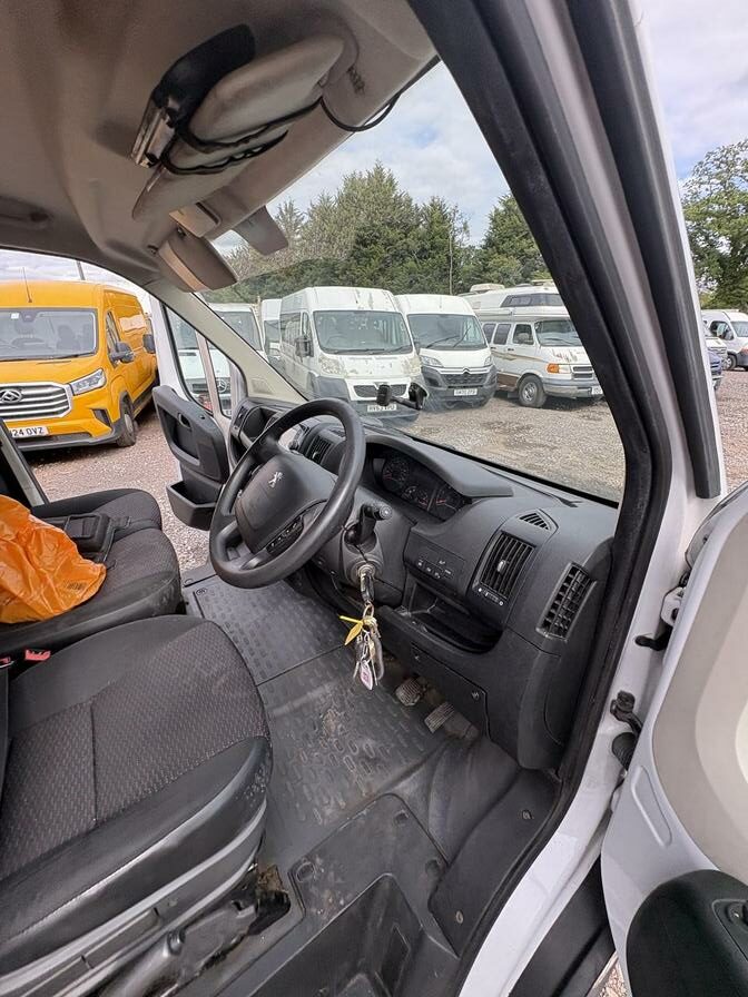2021 Peugeot Boxer – Model: Boxer 435 Professional L4H2 Blue HDi – LG21VLF