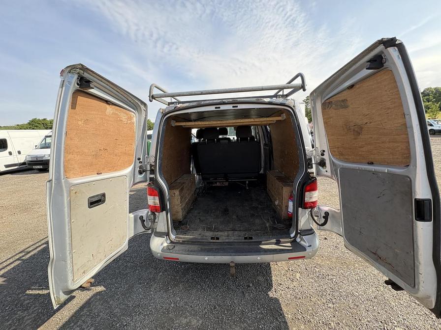 2011 Volkswagen Transporter – Model: Transporter T32 140 TDI LWB – CV61XFS