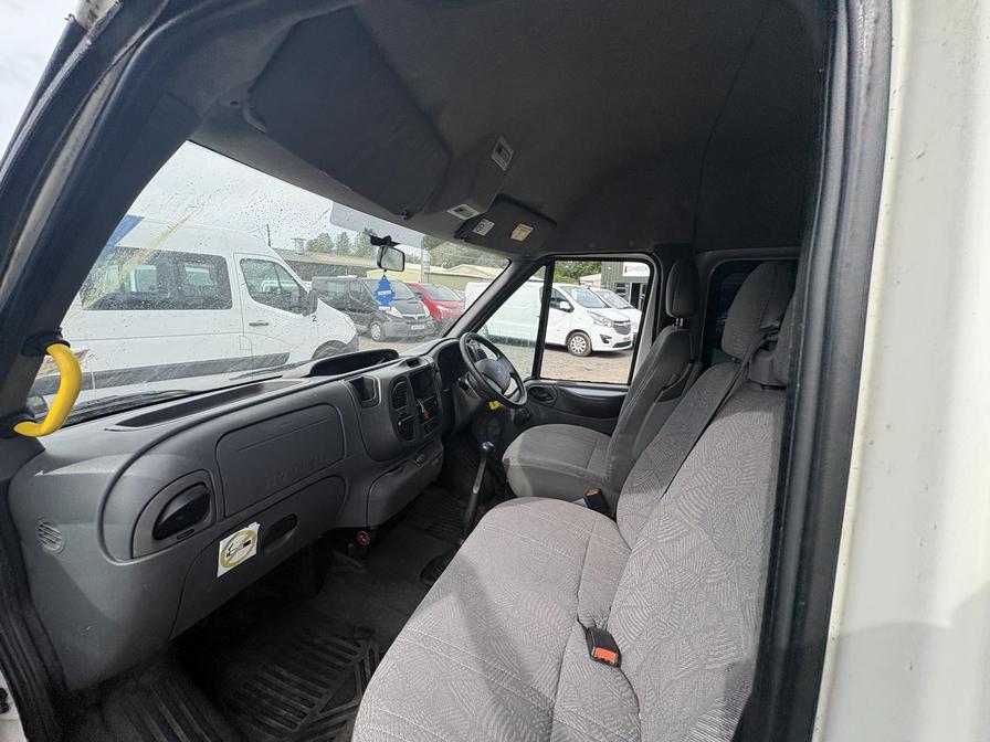 2006 Ford Transit – Model: Transit Minibus – DY06EWD
