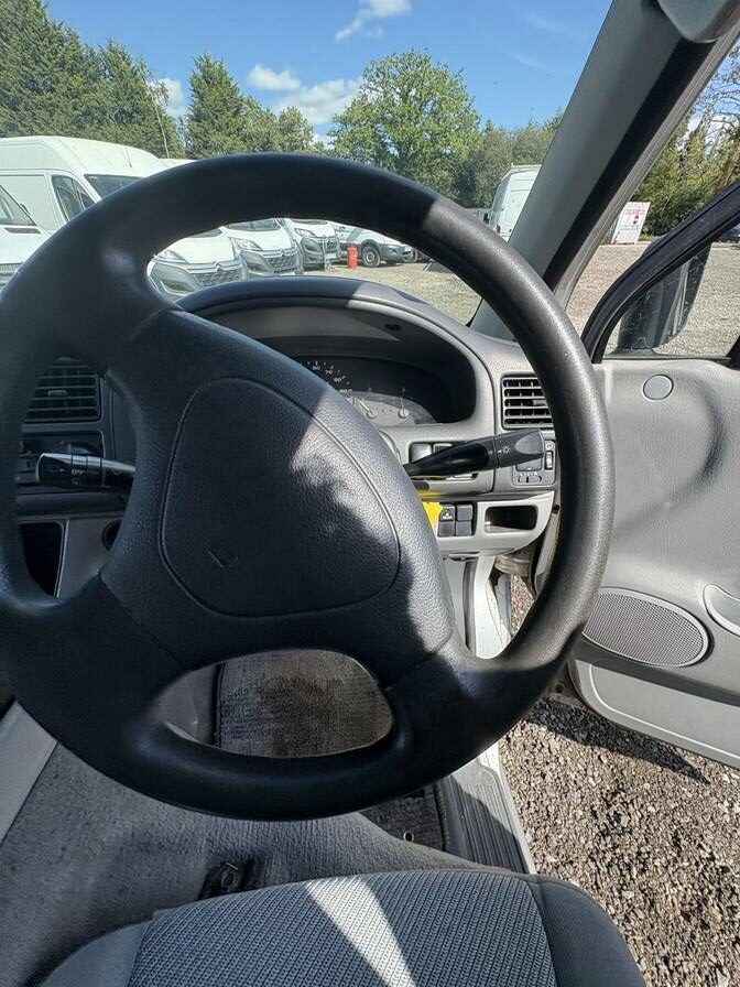 1995   – Model:  – M81CRV