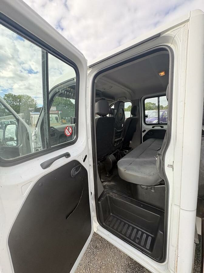 2012 Renault Master – Model: Master MLL35 dCi DRW – NX62FON