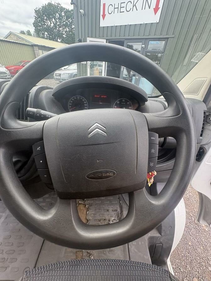 2014 Citroen Relay – Model: Relay 35 L3 Dropside HDi – LD14LLU