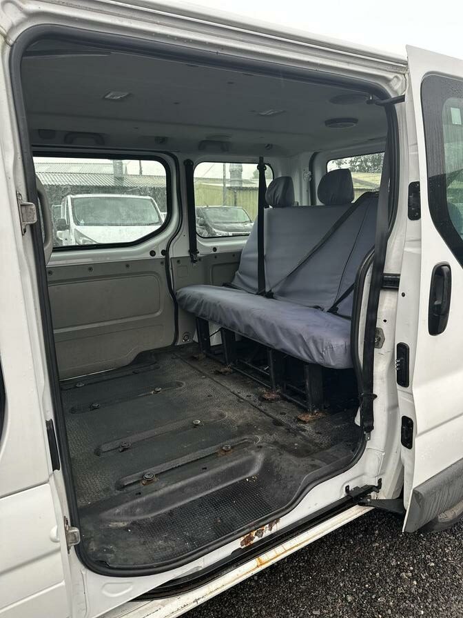 2013 Vauxhall Vivaro Combi – Model: Vivaro ecoFLEX Combi CDTi SWB – EN13FZW