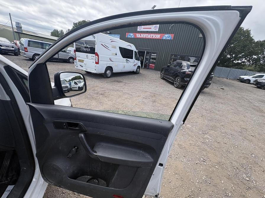 2015 Volkswagen Caddy – Model: Caddy C20 Startline TDI BlueMotion Technology – RJ15NZX