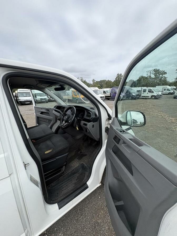 2020 Volkswagen Transporter – Model: Transporter T28 Highline TDI – CV20LZJ