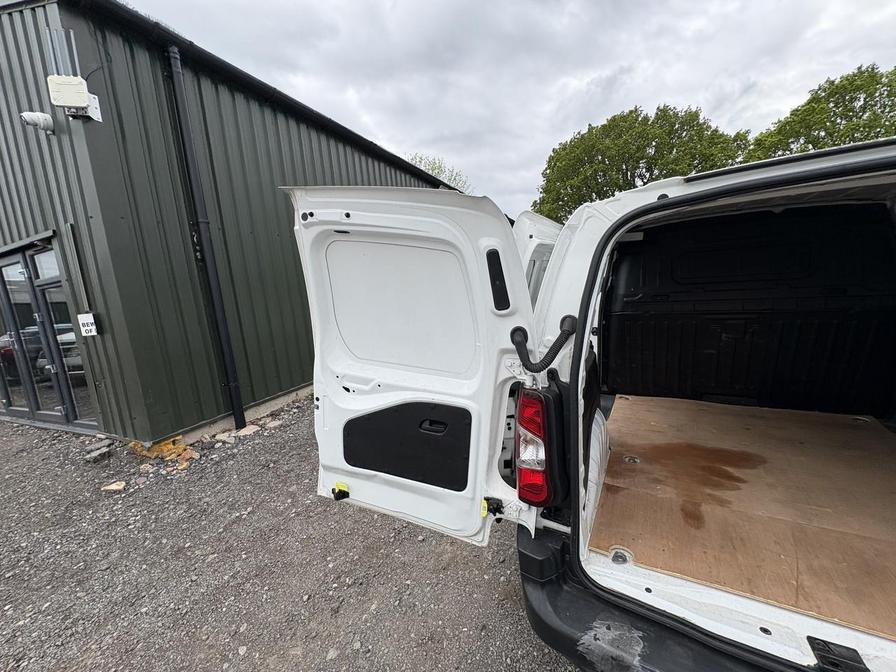 2019 Vauxhall Combo – Model: Combo 2000 Edition TD S/S – BK69BEJ