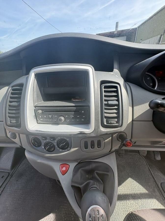 2013 Vauxhall Vivaro – Model: Vivaro 2700 Sportive CDTi SWB – DA13TUY