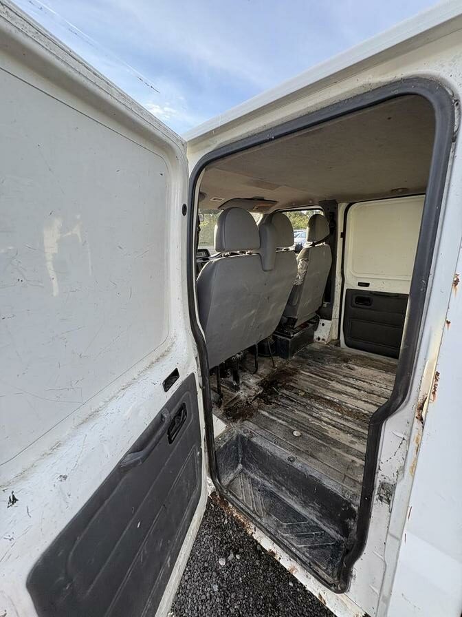 2006 Ford Transit – Model: Transit 350 LWB – EF06EVM