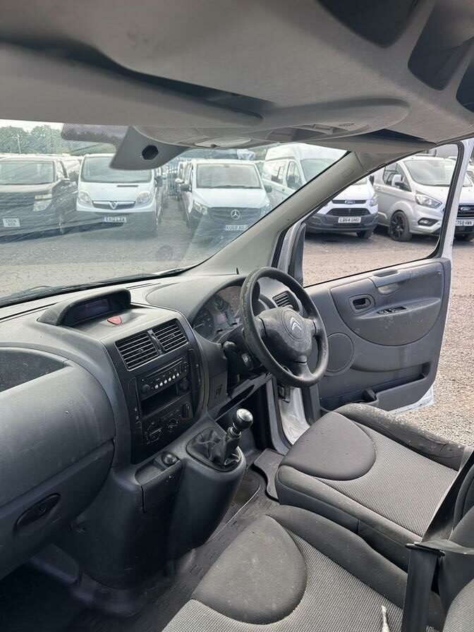 2015 Citroen Dispatch – Model: Dispatch 1200 L2H1 Enterprise HDi – LG15HKE