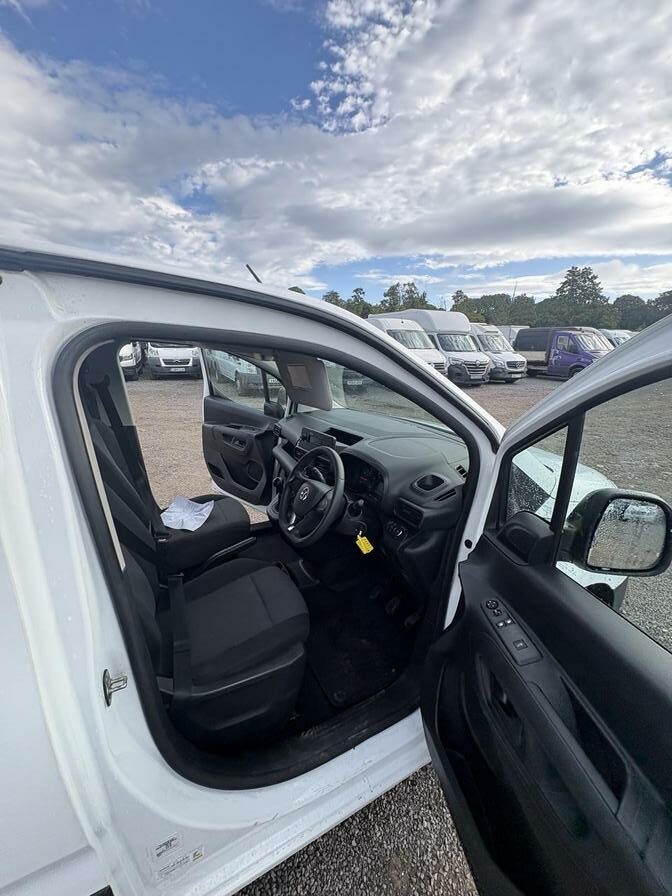2021 Vauxhall Combo – Model: Combo 2000 Edition – WP71MFZ