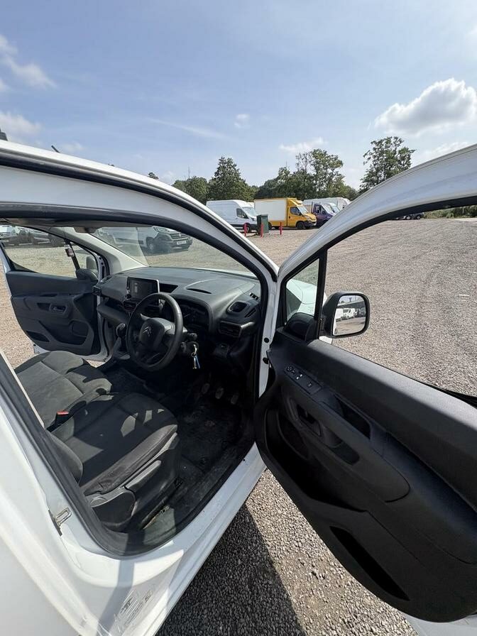 2020 Citroen Berlingo – Model: Berlingo 650 Enterprise Blue HDi S/S – SM70CJF
