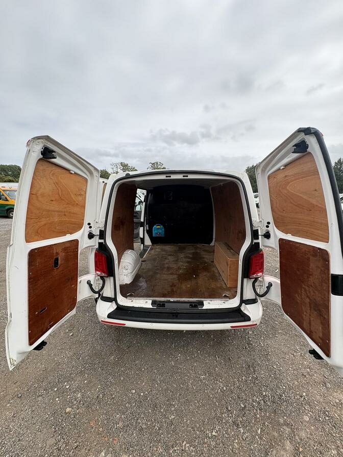 2020 Volkswagen Transporter – Model: Transporter T28 Highline TDI – CV20LZJ