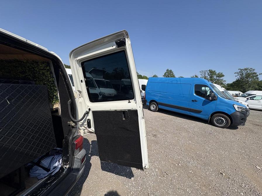 2003 Volkswagen Transporter – Model: Transporter 88 bhp SWB – LM03TPU