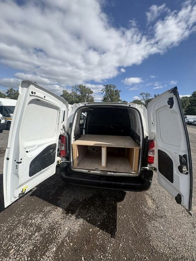 2021 Vauxhall Combo – Model: Combo 2300 Dynamic TD – DH21AUV