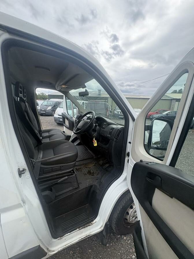 2014 Citroen Relay – Model: Relay 35 L3 Dropside HDi – LD14LLU