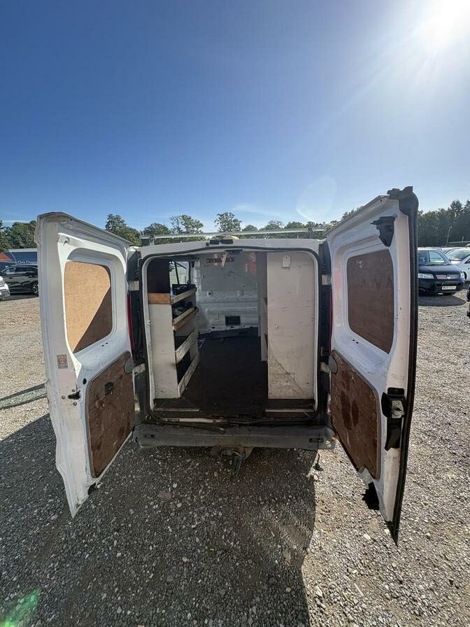 2014 Vauxhall Vivaro – Model: Vivaro 2700 CDTi 89 SWB – LR14BAO
